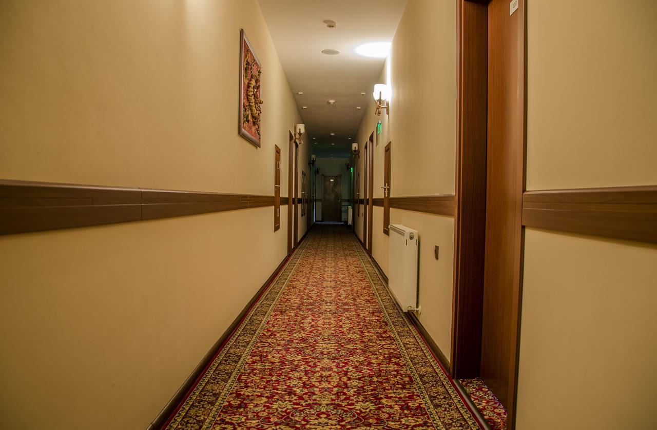 Rubis Hotel Rudozem エクステリア 写真